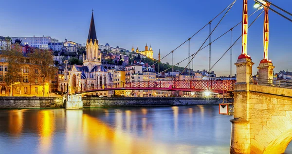 tourisme lyon Chauffeur Taxi à Lyon pour le tourisme